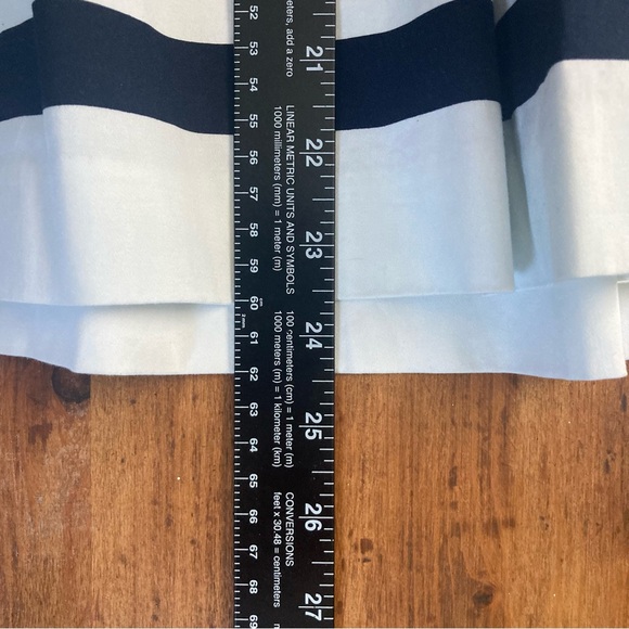 TALBOTS Navy Blue Large Floral Print Pleated Knee Length Skirt Flowers - Picture 4 of 6